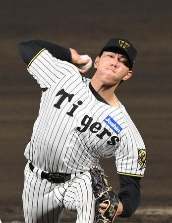 　８回に登板する工藤（撮影・西田忠信）