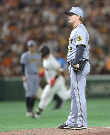 　７回、リチャードに同点３ランを浴びたネルソン（撮影・西岡正）