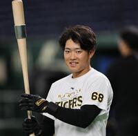 　打撃練習をする中川（撮影・田中太一）