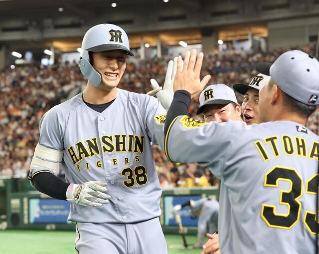 阪神・小幡竜平がプロ初2試合連発の2号ソロ びっくり先制弾に