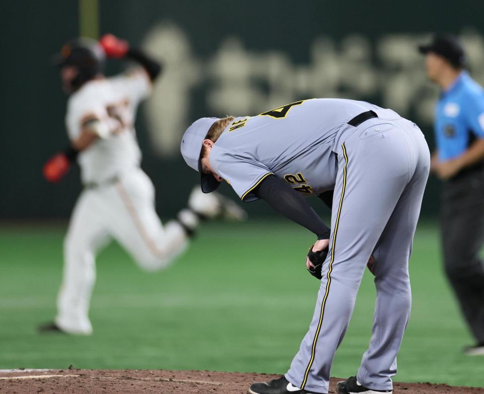 　７回、リチャードに３ランを許すネルソン（撮影・田中太一）