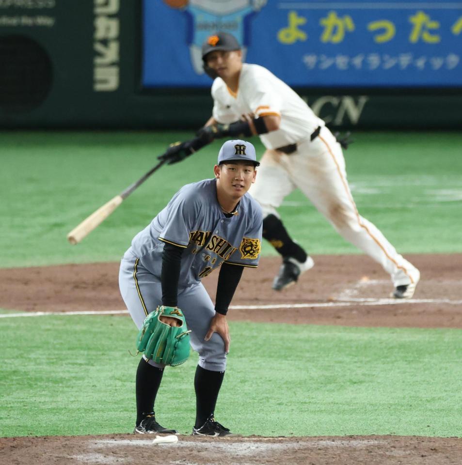 　９回、サヨナラ打を浴びる伊原（撮影・金田祐二）