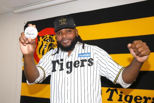 阪神 ドリスが入団会見「まさかまたユニホームが着られるとは」 藤川