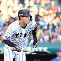 　１回、先制打を放つ大山