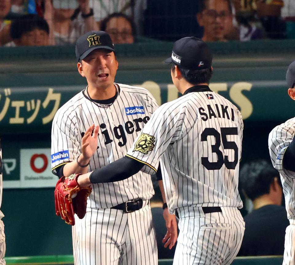 阪神タイガース - 藤川　ユニフォーム　タイガース　現役　監督 ⭐︎阪神タイガース 藤川球児 監督 ユニフォーム 22番 Mサイズ