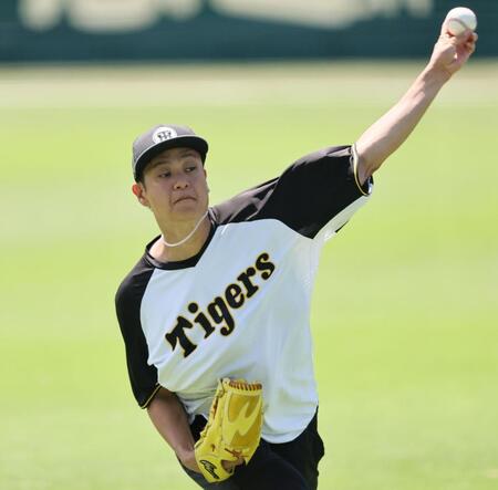 　キャッチボールで調整する大竹（撮影・田中太一）