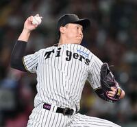 　６回、松尾を三振に仕留める湯浅（撮影・田中太一）