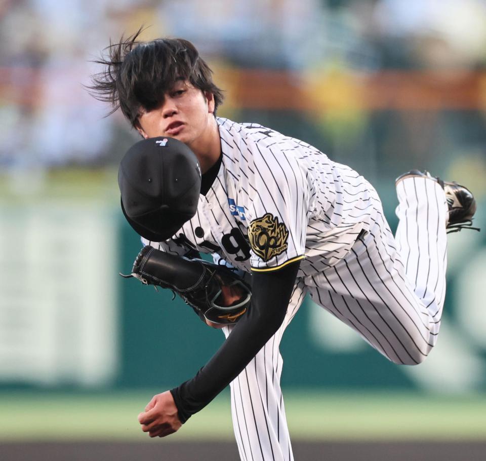 ②阪神タイガースユニホーム　糸井嘉男 阪神・糸井「爪痕残した」満塁一掃打 宿敵に食らわした連倒 初戦