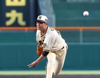　先発し力投する大竹（撮影・北村雅宏）