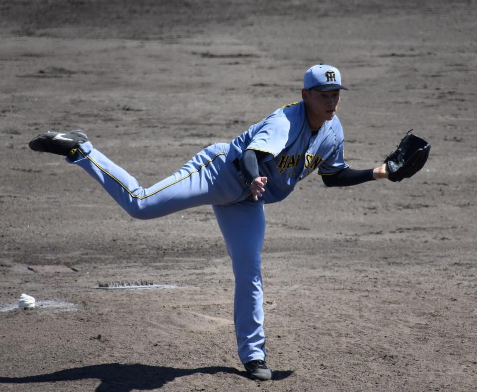 　五回から登板し、２回を無失点で抑えた早川