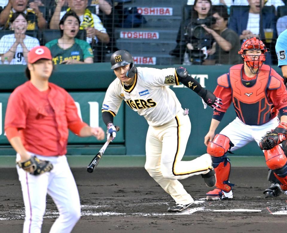 　１回、先制打を放つ大山（撮影・飯室逸平）