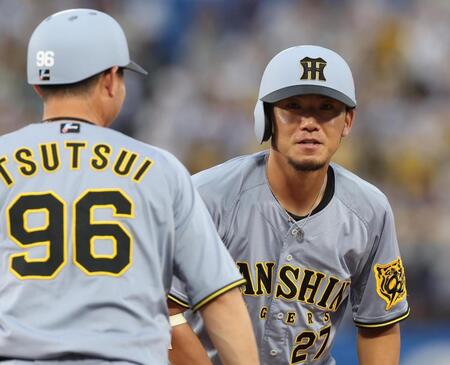 　２回、右越え打を放った伊藤将（撮影・佐々木彰尚）