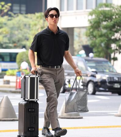 　名古屋へ向かう小幡（撮影・田中太一）