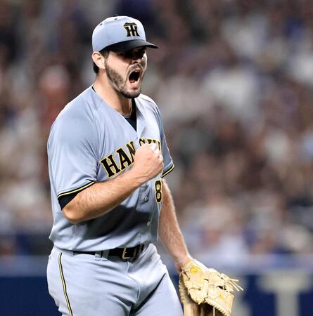 　７回、無失点に抑えたハートウィグは気迫を見せる（撮影・田中太一）