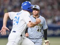 　２回、適時打を許す村上（撮影・田中太一）