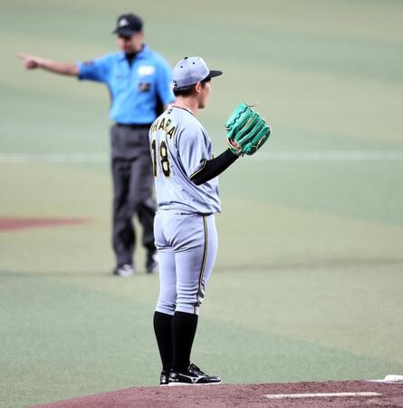 　１回、ボークをとられる伊原（撮影・田中太一）