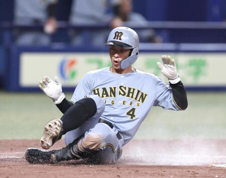 　３回、中野の適時打で生還する熊谷（撮影・北村雅宏）