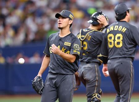 　９回、降板する伊藤将（撮影・山口登）