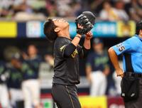 　１２回、勝ち越しを許す桐敷（撮影・山口登）