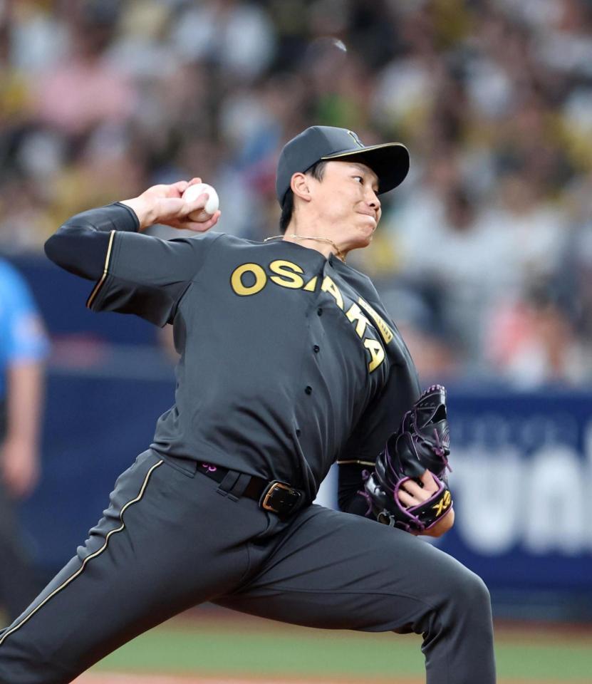 　７回から登板する湯浅（撮影・北村雅宏）