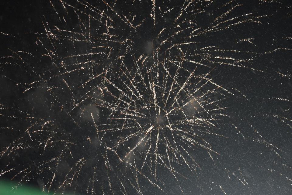 　５回裏終了後、花火が打ち上がったほっともっとフィールド神戸