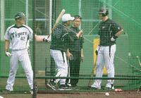 阪神タイガース　藤川球児 糸井嘉男　記念　tシャツ 2025年最新】藤川球児 tシャツの人気アイテム - メルカリ