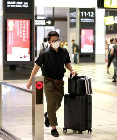 　広島を出発する石井（撮影・北村雅宏）