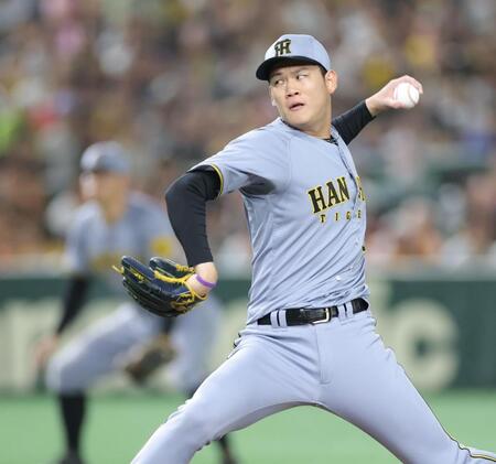 　６回途中に登板し力投する及川（撮影・西岡正）