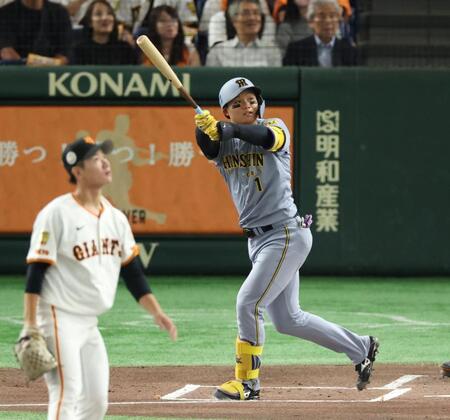 　１回、左越えに先制２ランを放つ森下（撮影・金田祐二）