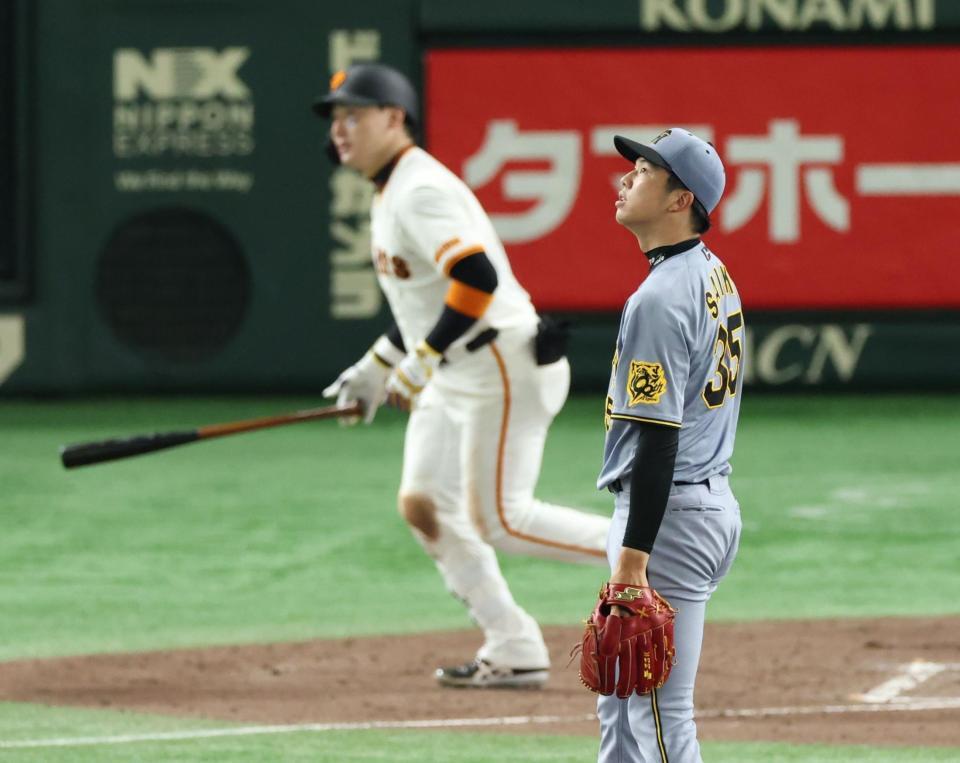 　５回、丸に右越えソロを浴びる才木（撮影・金田祐二）