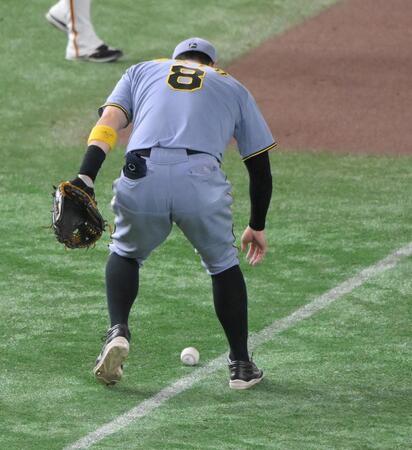 阪神　Ｇ戦勝ち越しを呼んだ佐藤輝明のジャッジ　記録には残らない価値あるプレー　猛チャージからの勇気ある決断