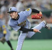 　３回、巨人打線を相手に力投する才木（撮影・西岡正）