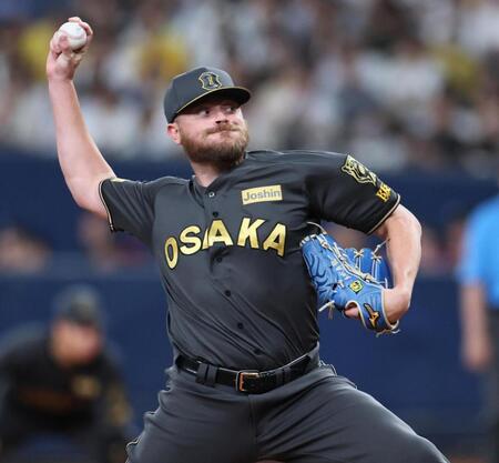 　１回、投げ込むビーズリー（撮影・田中太一）