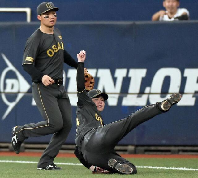 阪神・中野の超スーパープレーに球場がスタンディングオベーション