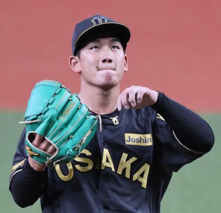 　１回、連打を許し険しい表情の伊原（撮影・田中太一）