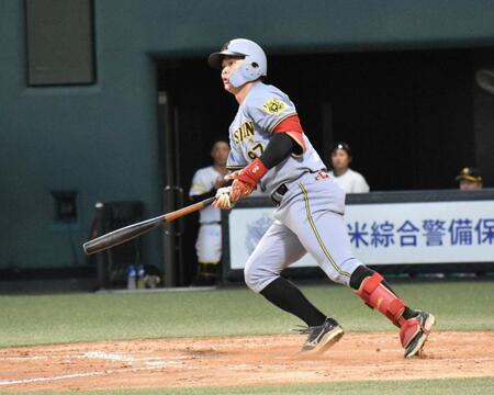 　５回、追加点となる適時打を放つ野口