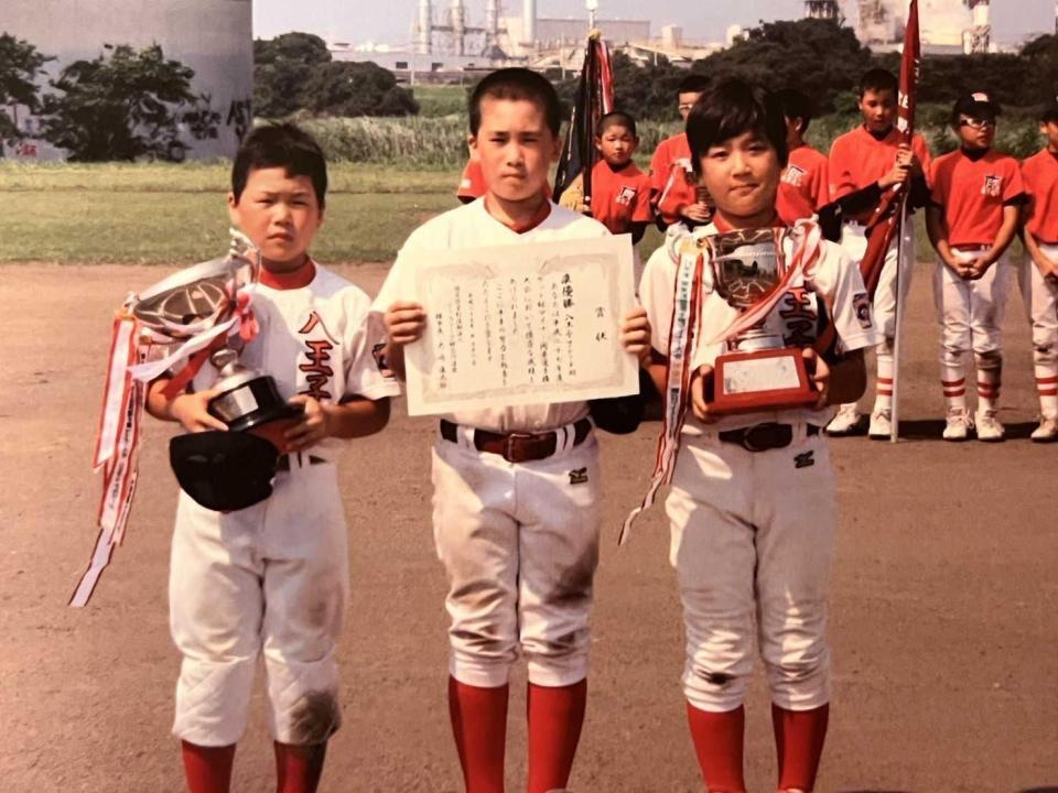 　小学生時代の井坪（家族提供）