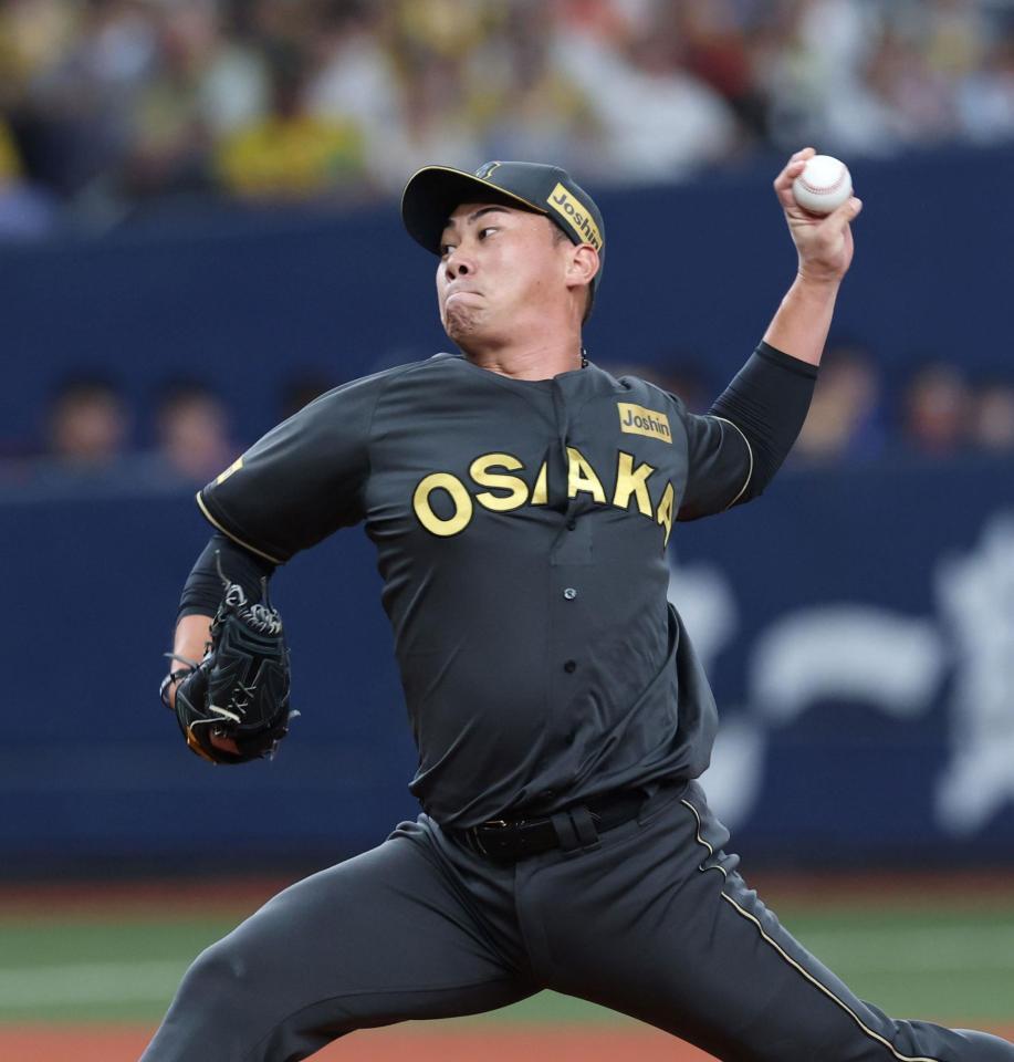 　８回から登板する桐敷（撮影・北村雅宏）