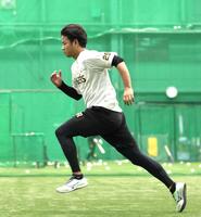 　ダッシュする高橋（撮影・北村雅宏）