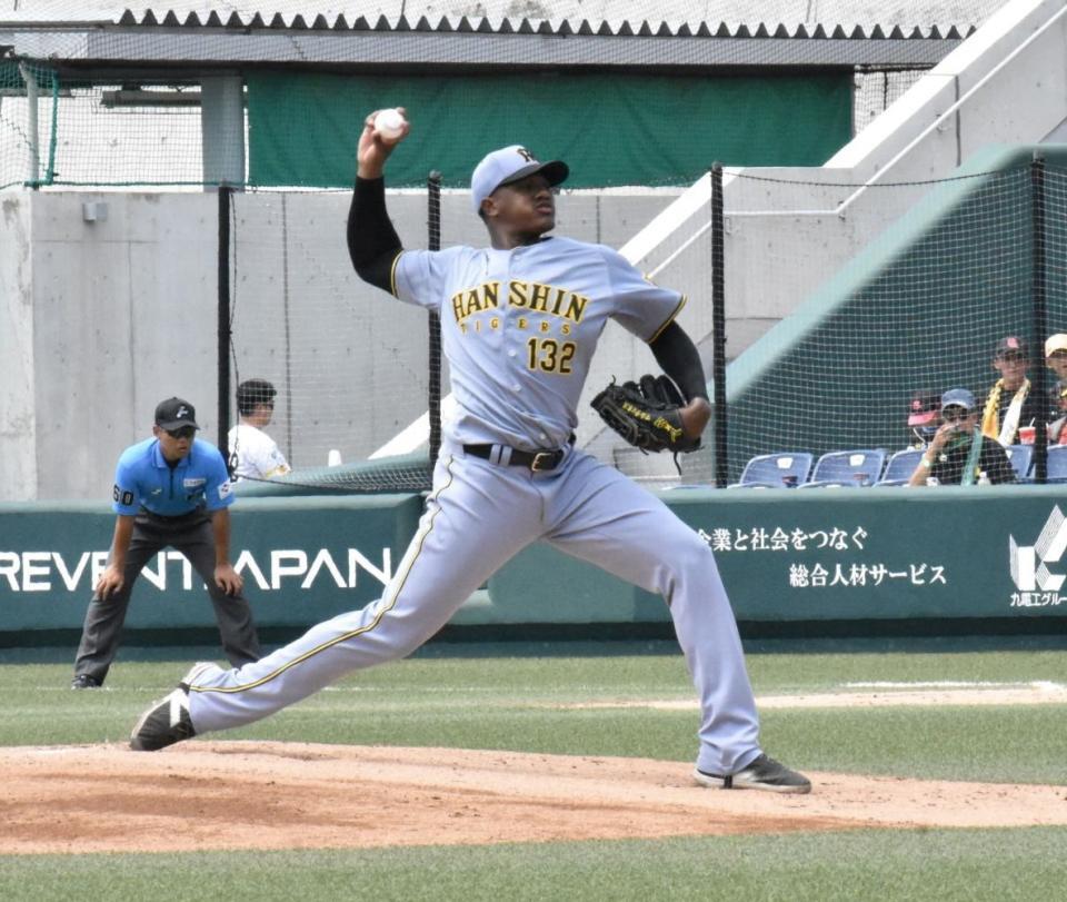 　力投したマルティネス