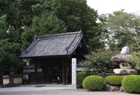 　大智寺の山門（撮影・佐々木彰尚）