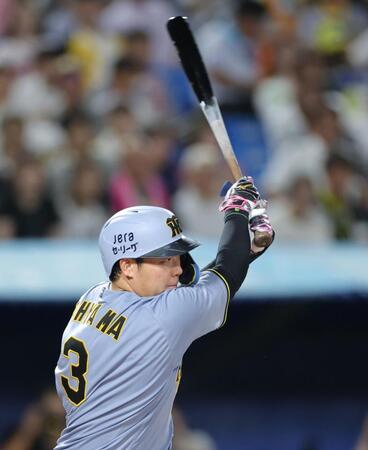 　１０回、中前打を放つ大山（撮影・西岡正）