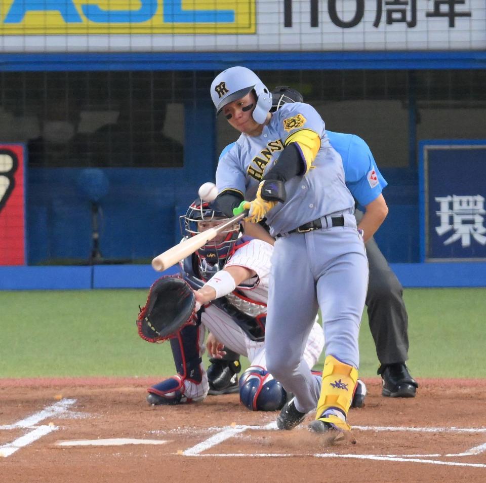阪神・森下翔太が先制の18号2ラン ヤクルト・山野から5試合