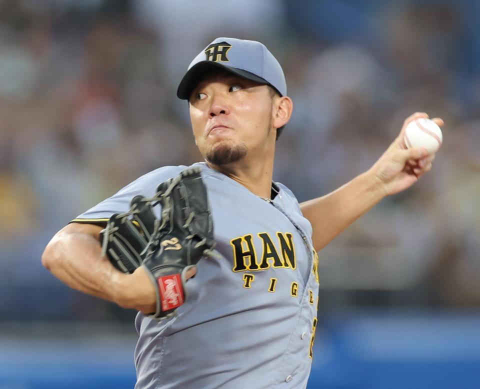 　ヤクルト戦に先発し力投する伊藤将（撮影・西岡正）