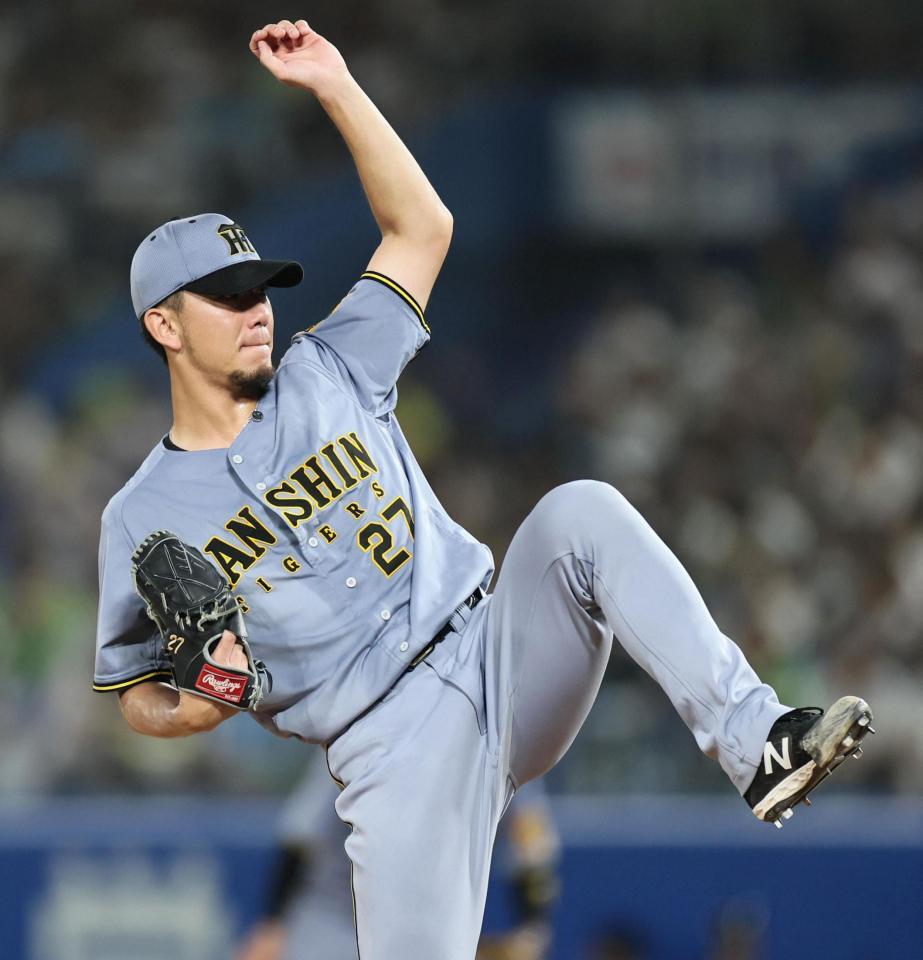 　４回、山田に対して力強く投げ込む伊藤将（撮影・田中太一）