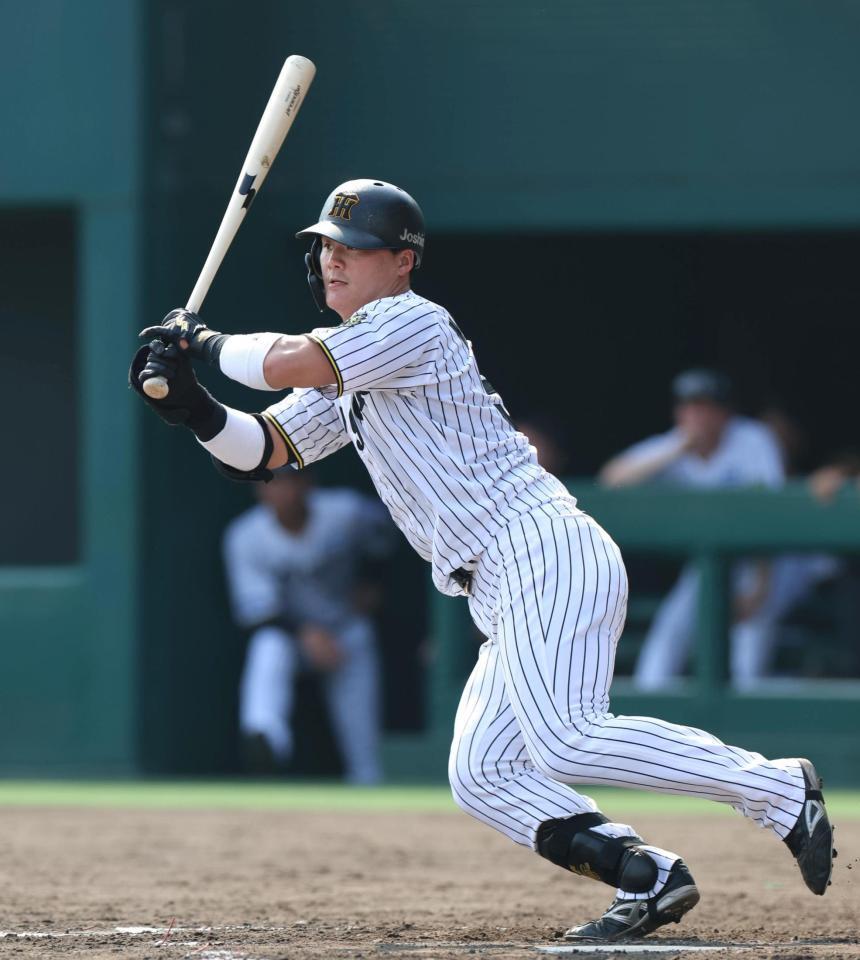 　７回、三ゴロに倒れる代打・前川（撮影・北村雅宏）