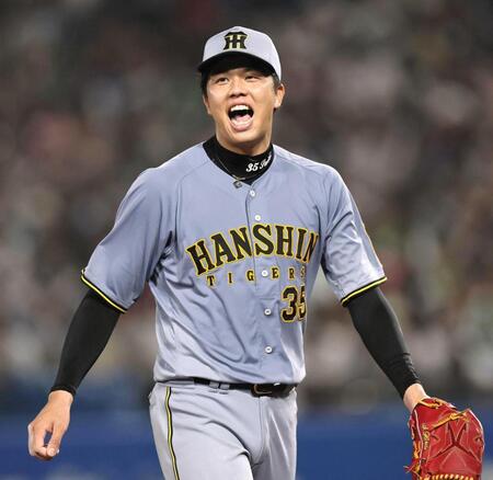 　７回、ヤクルト打線を抑える才木（撮影・田中太一）