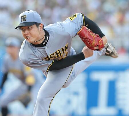 　ヤクルト戦に登板し力投する才木（撮影・西岡正）