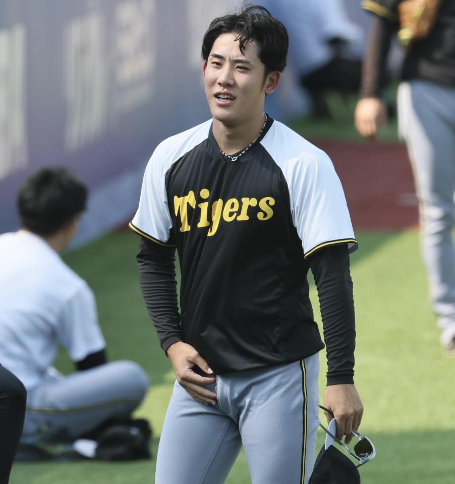 　２４日に１軍に合流した富田