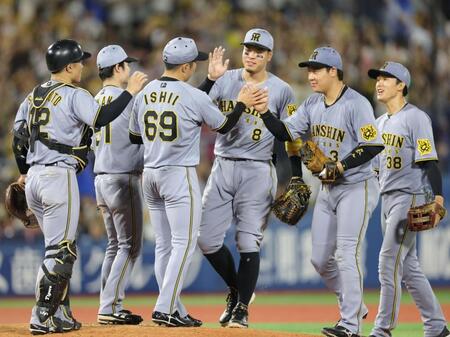 阪神　石井が４３試合連続無失点でＮＰＢ記録をさらに更新　絶体絶命のピンチを招きながらも踏ん張る